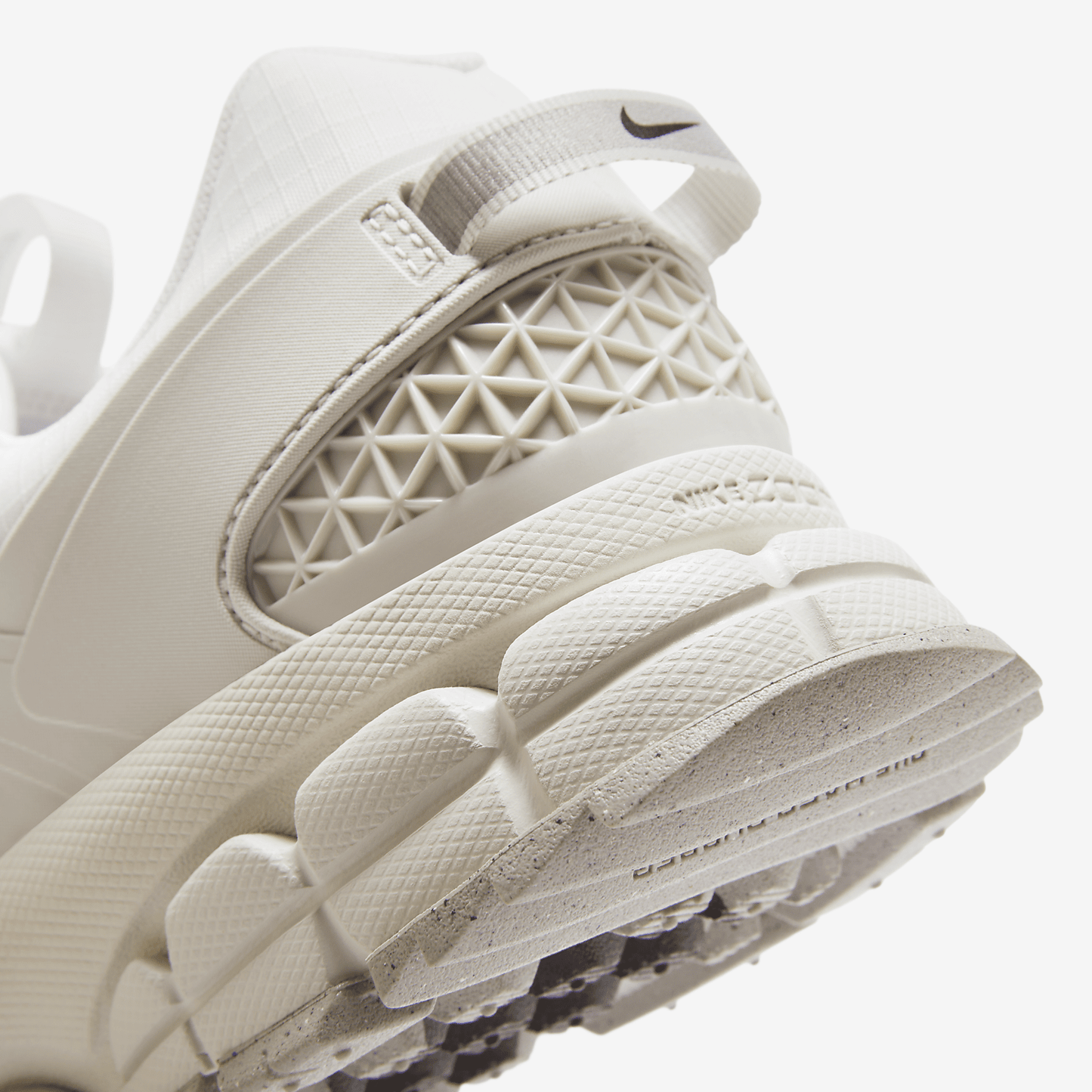 Nike Zoom Vomero Roam