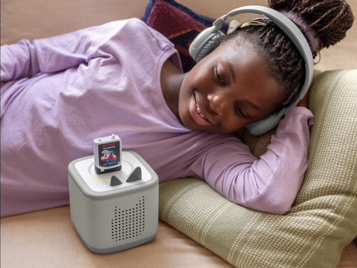 Tonies - Max Brooks Minecraft: Mountain English Voice Figure - Interactive Group